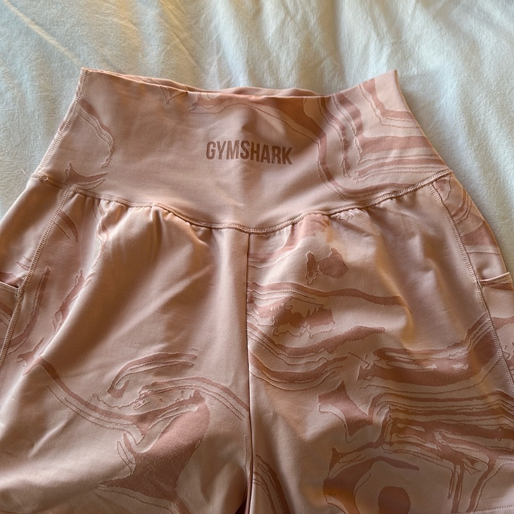 GYMSHARK womens shorts pink swirl pattern great condition size XS